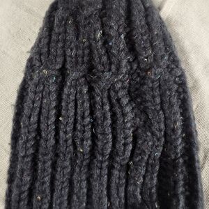 Chunky Knit Black Speckled Beanie – 100% Acrylic